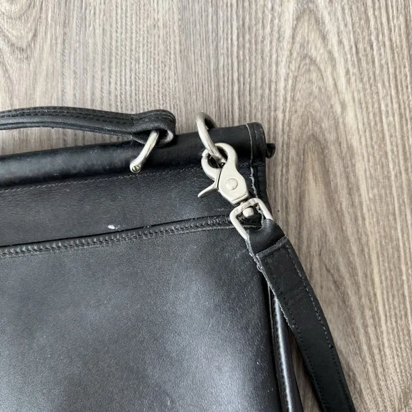 VTG 90s Coach Black Leather Willis Crossbody Bag Purse Turnlock 9927 - Picture 12 of 16
